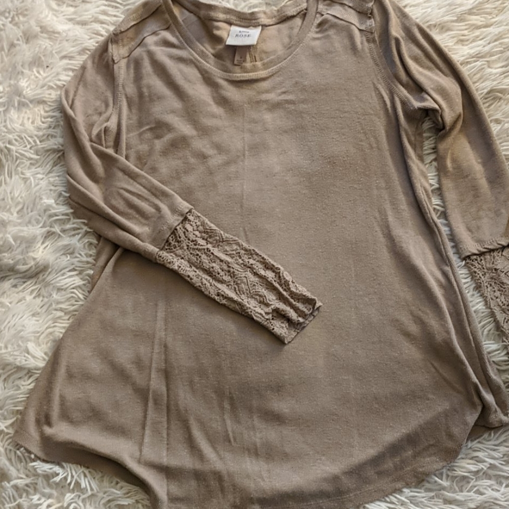 COPY - Tan tunic with lace detail